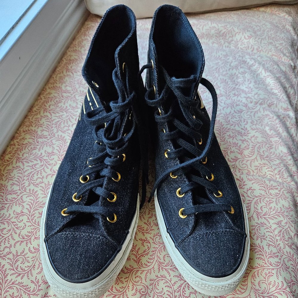 Converse custom